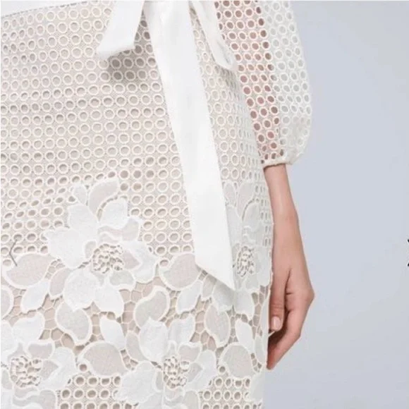 White House Black Market White Lace Shift Dress With Satin Sash Belt Size 4 - Picture 3 of 12